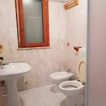 Apartament With Terrace & Free Parking - 3 Minutes From *