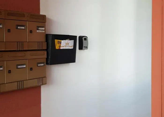 Appartement With Terrace & Free Parking - 3 Minutes From