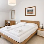 With Terrace & Free Parking - 3 Minutes From * Grado