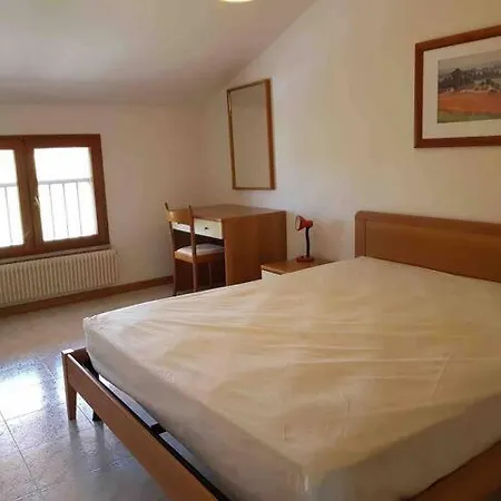 With Terrace & Free Parking - 3 Minutes From