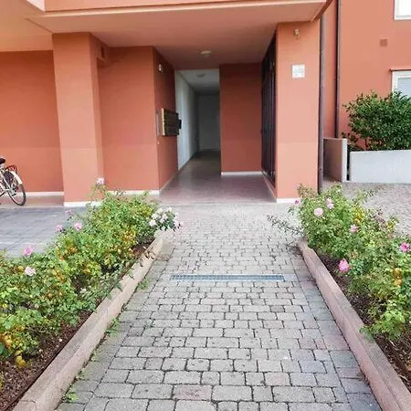 Appartement With Terrace & Free Parking - 3 Minutes From *