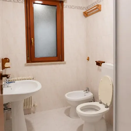 With Terrace & Free Parking - 3 Minutes From