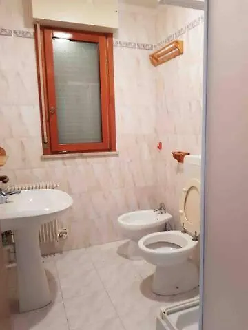 Apartament With Terrace & Free Parking - 3 Minutes From *