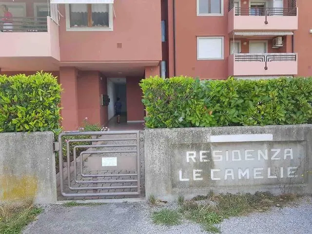 With Terrace & Free Parking - 3 Minutes From * Grado