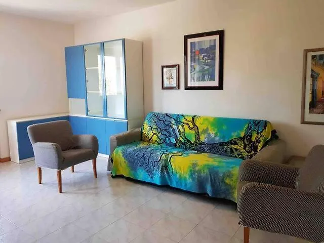 With Terrace & Free Parking - 3 Minutes From Apartament